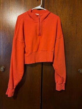 Aerie Offline Cropped Half-Zip Sweatshirt in Vibrant Coral Red